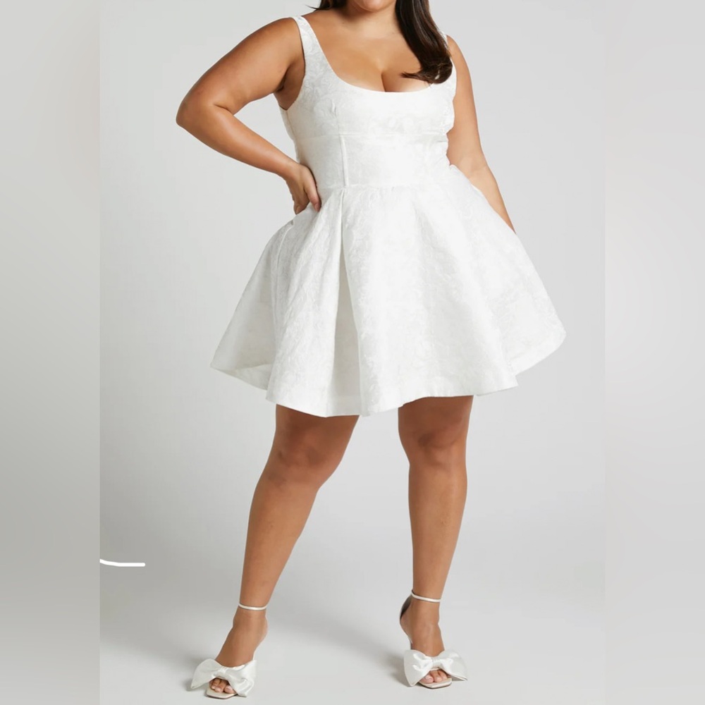 Showpo Cream Floral Lace Dress